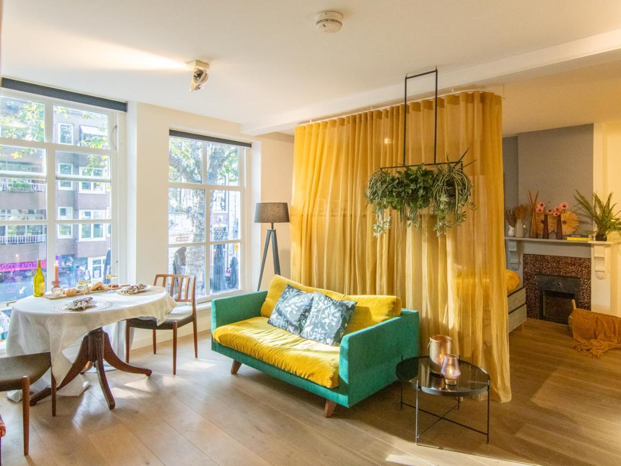 Georgia's Bathhouse Apartment *